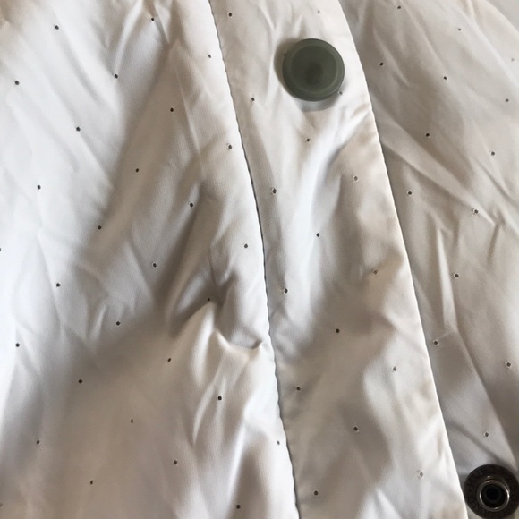 NIKE Fleece Lined White Puffer Vest - Picture 10 of 12